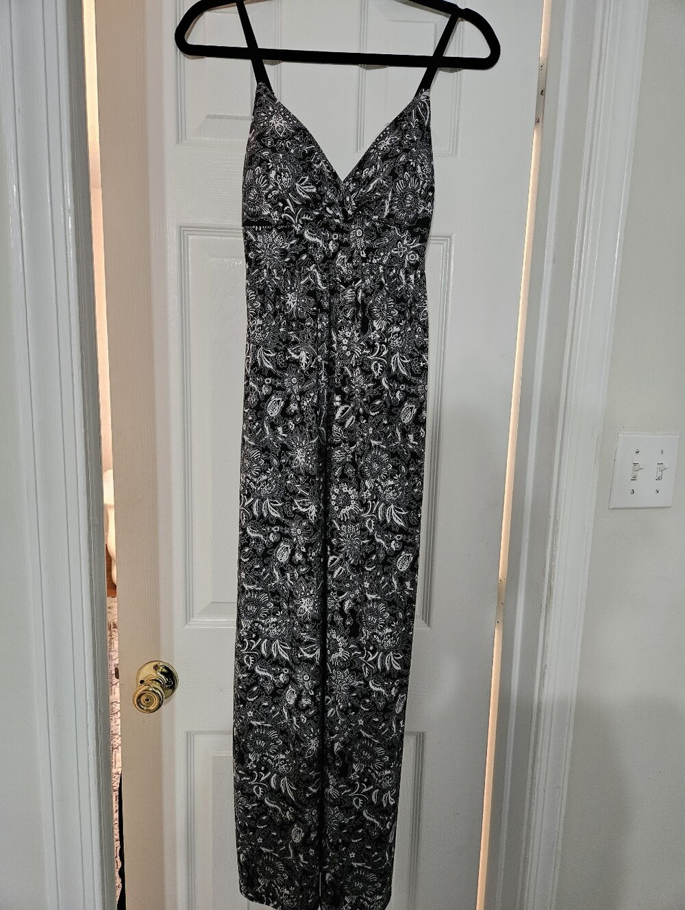 Derek Heart Black & White Floral